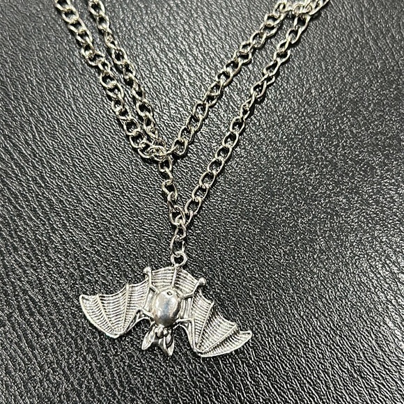 Halloween Multilayer Bat Necklace For Girls Women Friends Distance Birthday - Picture 13 of 14